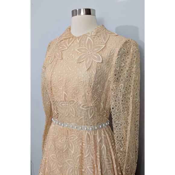50s/60s Lace Midriff Dress with Rhinestone Waist - Picture 5 of 6